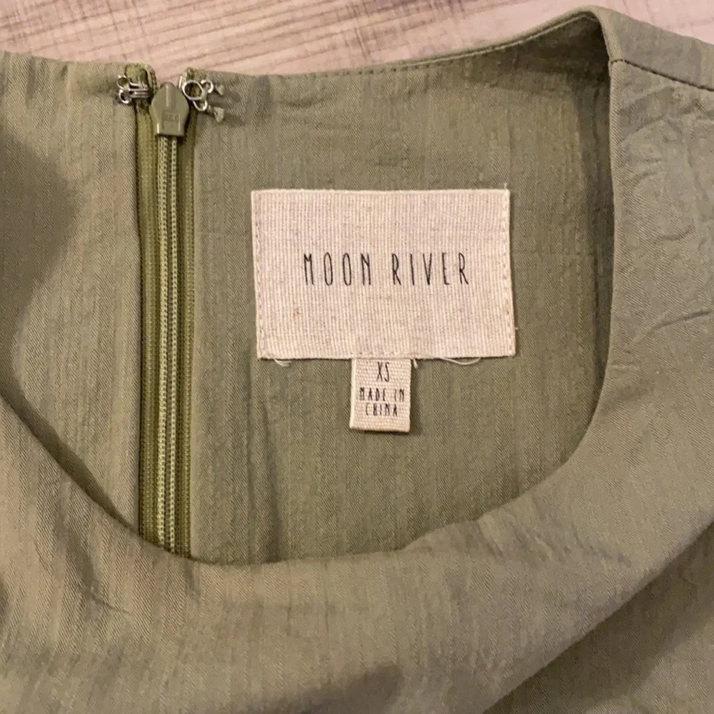 Green Belted Ruffle Romper - Picture 4 of 7